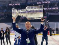 hock_m_Darche_Mathieu_raising_Stanley_Cup_2020_09_28.jpg